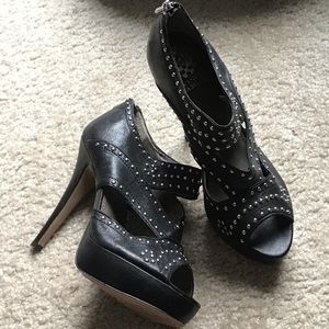 VINCE CAMUTO Black Studded High Heels Peep Toe